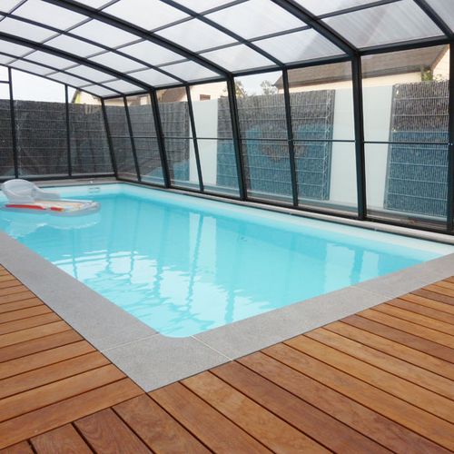 Professionelle Schwimmbadüberdachung von Alupol